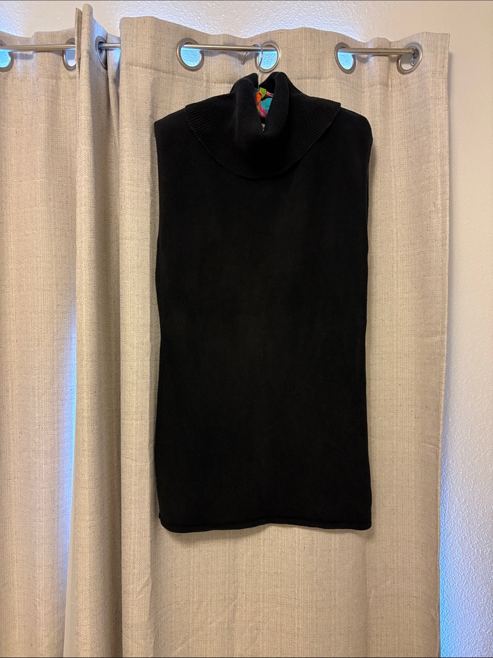 Forever 21 Black Sleeveless Turtleneck Sweater
